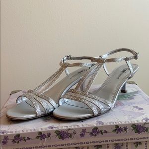 Silver Sparkelly High Heels With Rhinstones Size 9
